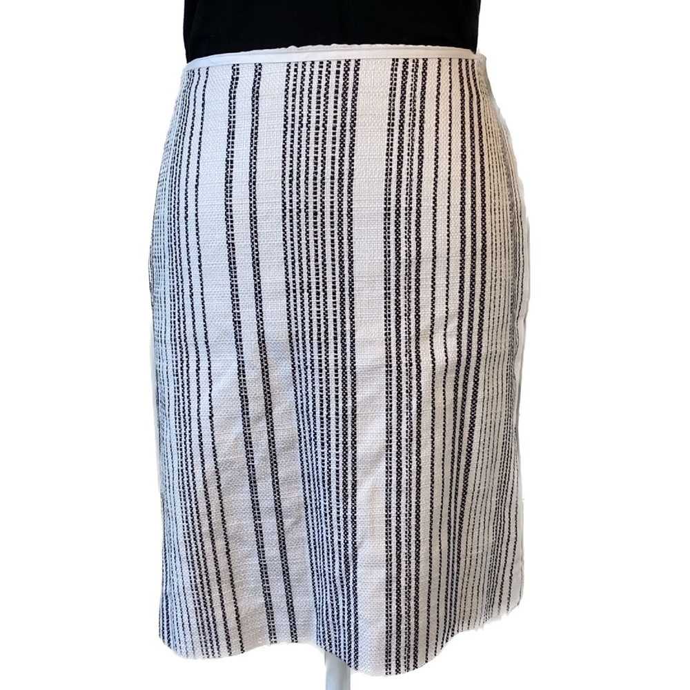 White House Black Market Tweed Black And White Tube Skirt Size 8